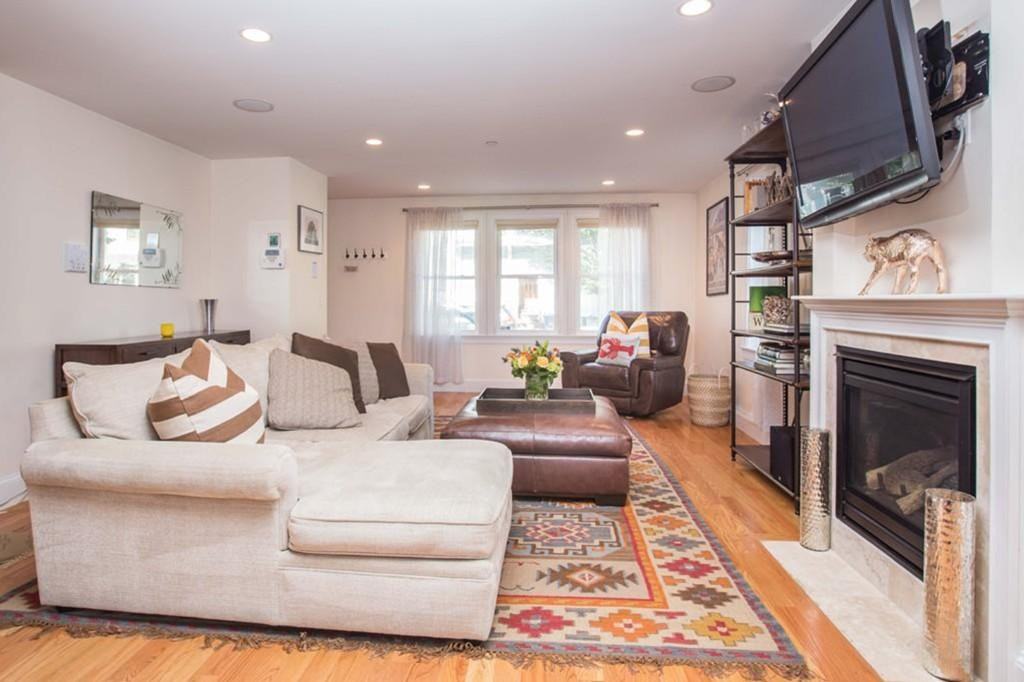 623 E 2nd St - Photo 2 of 10