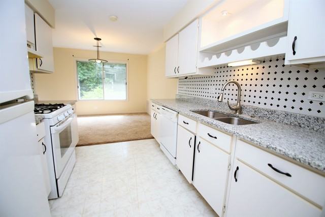 1326 Barclay Ln - Photo 2 of 22
