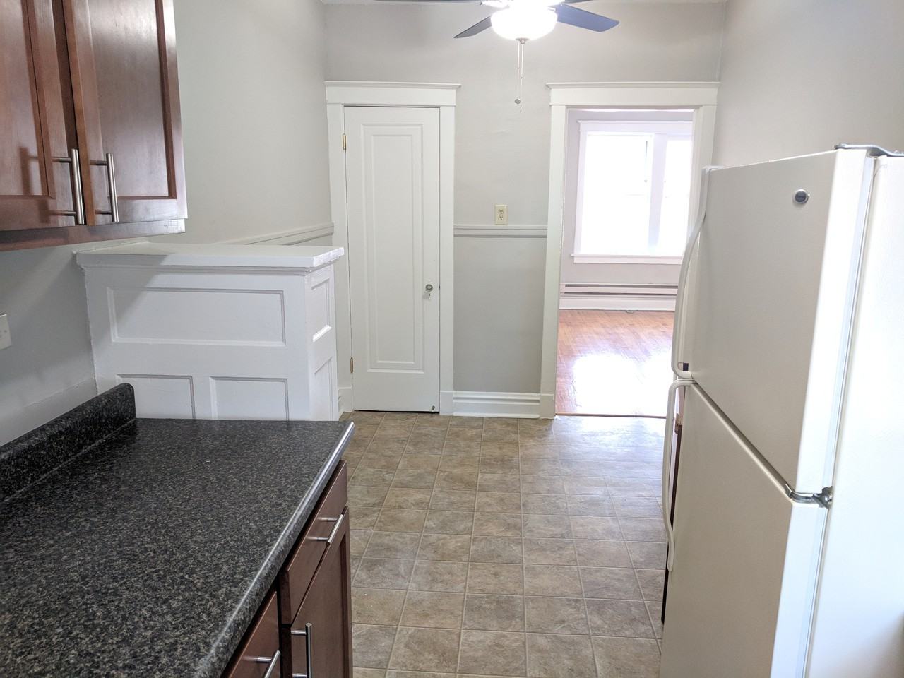 3852 Bamberger Ave - Photo 3 of 8