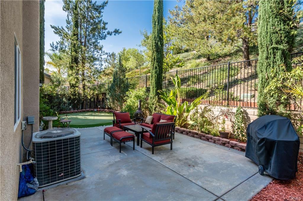 42780 Jolle Ct - Photo 3 of 14