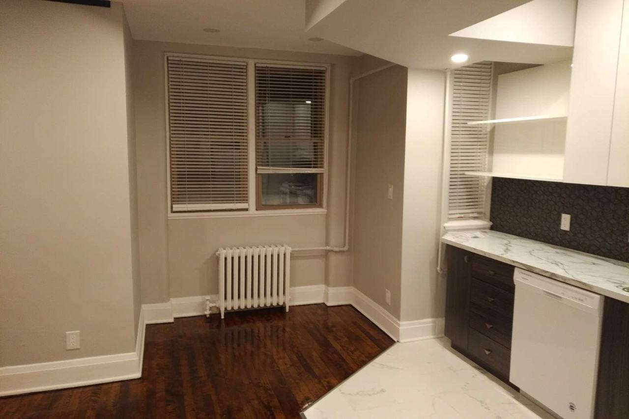 200 Laurier Avenue East #01 - Photo 3 of 9