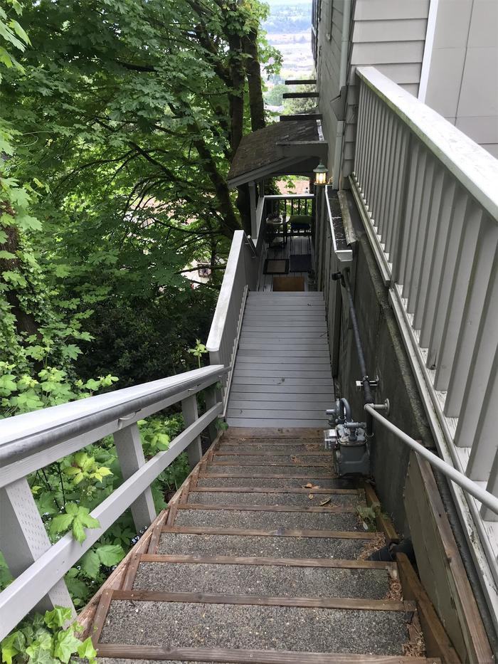 584 NW MacLeay Blvd - Photo 3 of 24