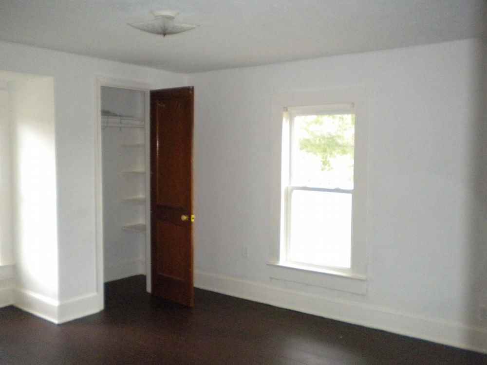 8213 Greenwich Rd - Photo 2 of 4