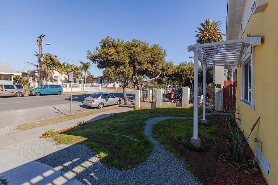 2837 Boston Ave - Photo 2 of 11