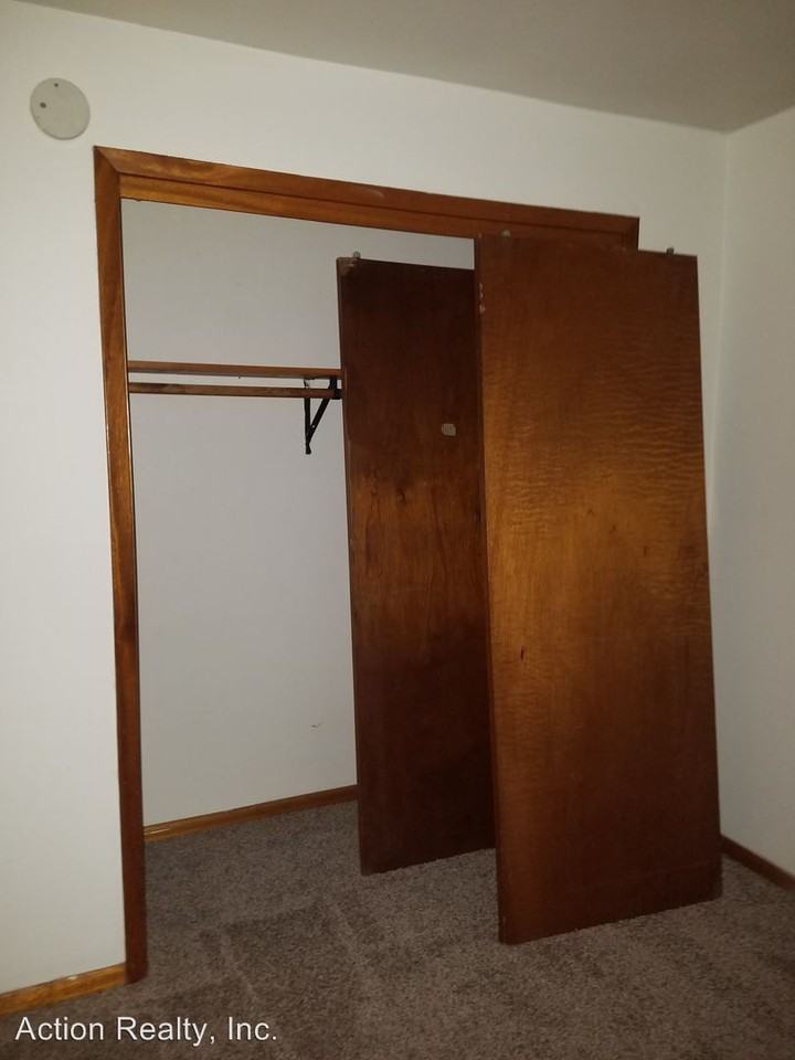 606 North 8th St - Photo 3 of 7