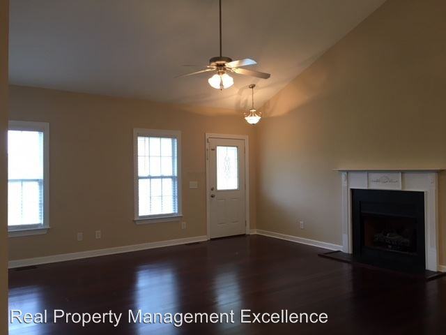 28 Clover Dr - Photo 3 of 11