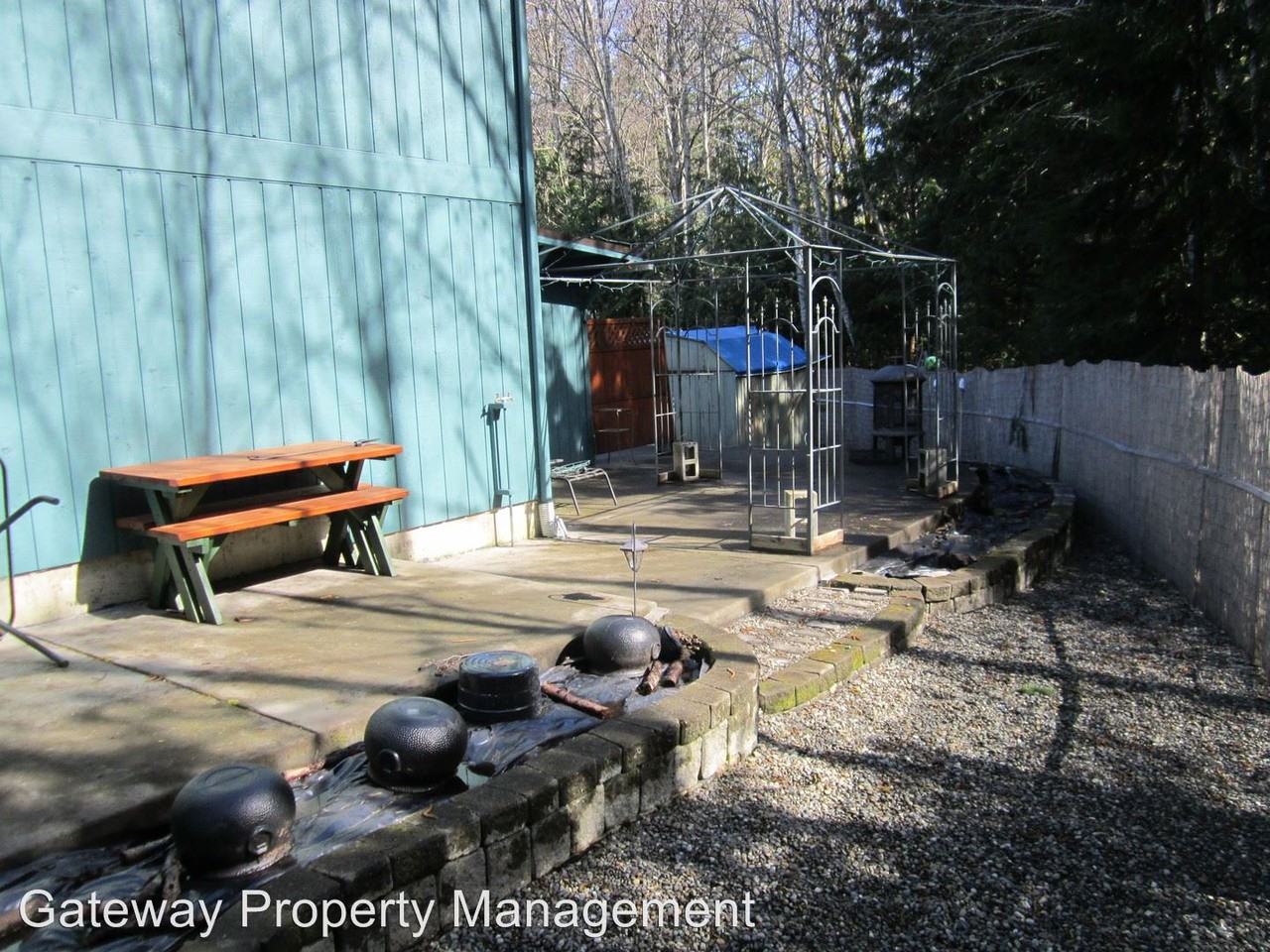 901 SE Crescent Dr - Photo 3 of 15