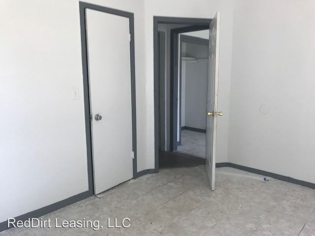 539 SE 71st St - Photo 2 of 7