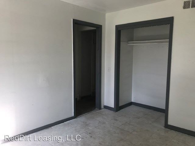 539 SE 71st St - Photo 3 of 7