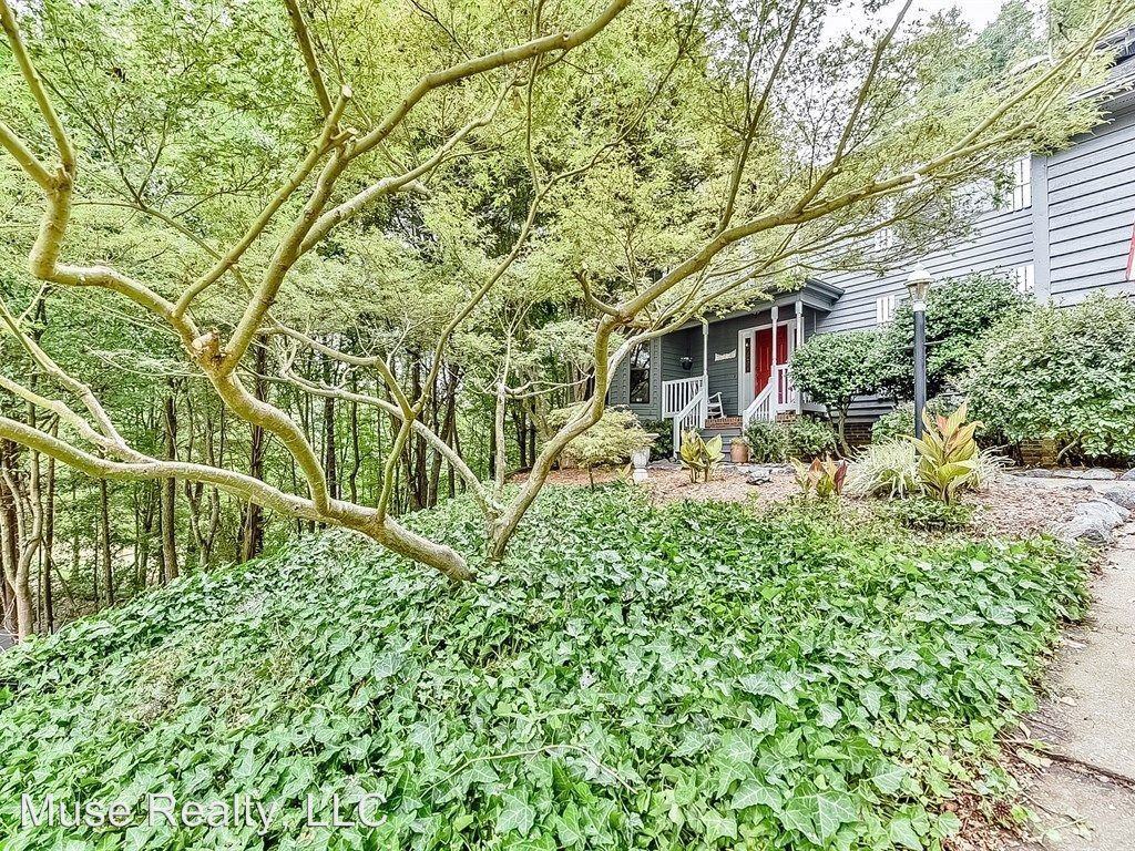 4167 Greenview Ct - Photo 2 of 25