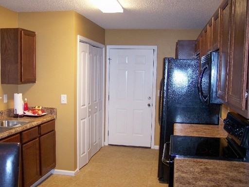 374 McDonald Dr - Photo 2 of 9