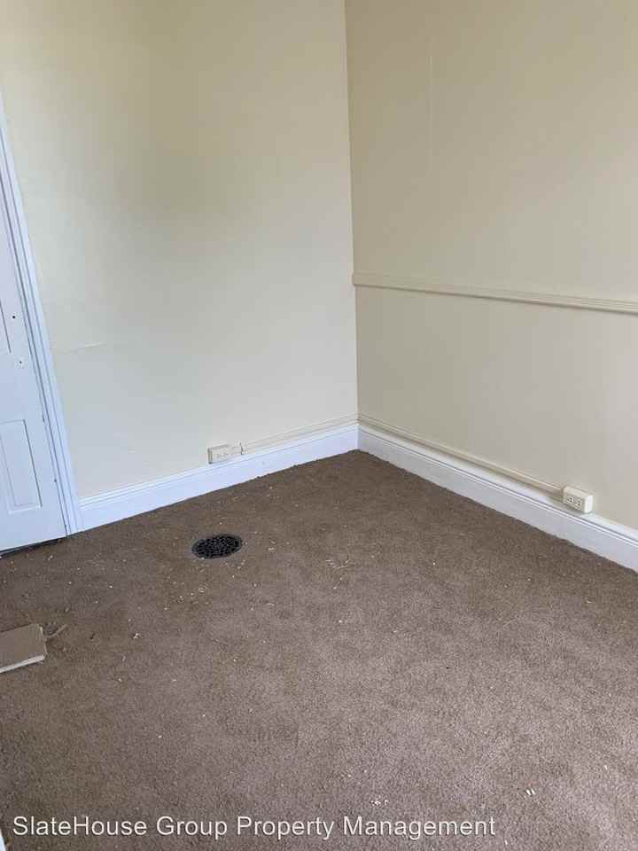 135 S 2nd Ave - Photo 3 of 6