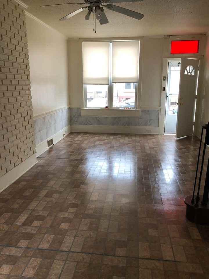 1017 Douglass St - Photo 3 of 17