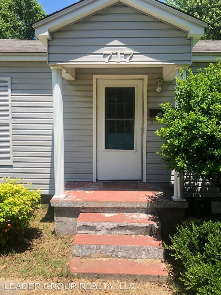 717 Indiana Ave - Photo 2 of 18