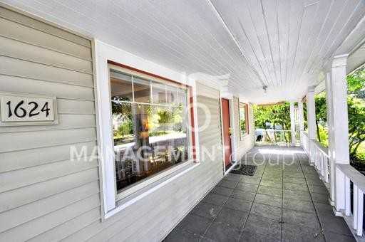 1624 NE Fremont St - Photo 2 of 26