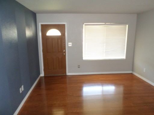 935 W Kiva Ave - Photo 3 of 17