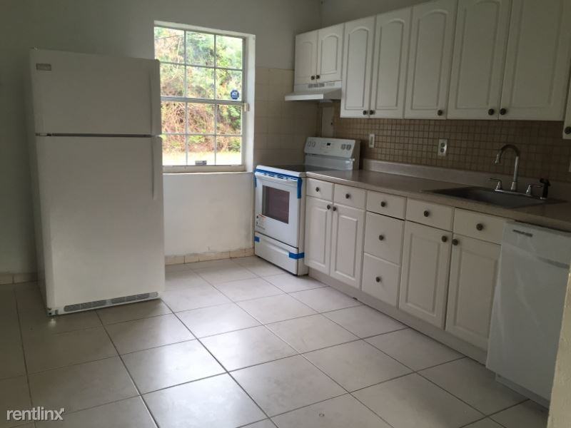 129 Miami Gardens Rd - Photo 3 of 6