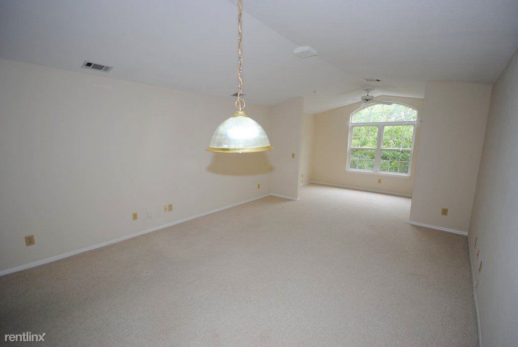 13810 Sutton Park Dr N - Photo 2 of 10