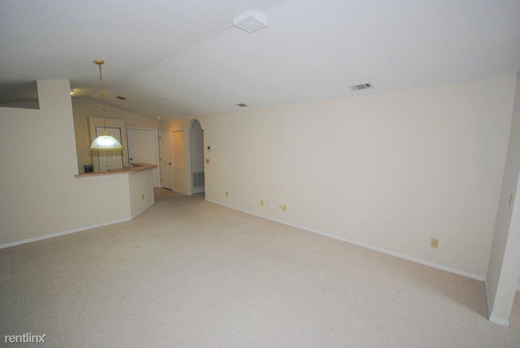 13810 Sutton Park Dr N - Photo 3 of 10