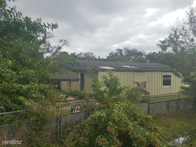 203 4th St - Photo 2 of 6