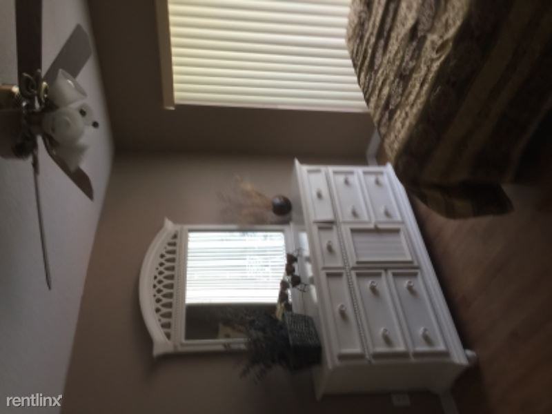 SW Bradshaw Cir - Photo 3 of 20