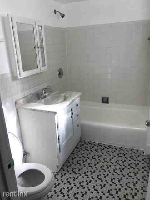 9020 Lamon Ave 1E - Photo 3 of 7