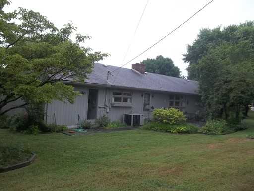 221 Marshall Ave - Photo 2 of 15