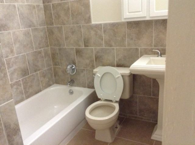 1126 Haley Ave - Photo 3 of 9