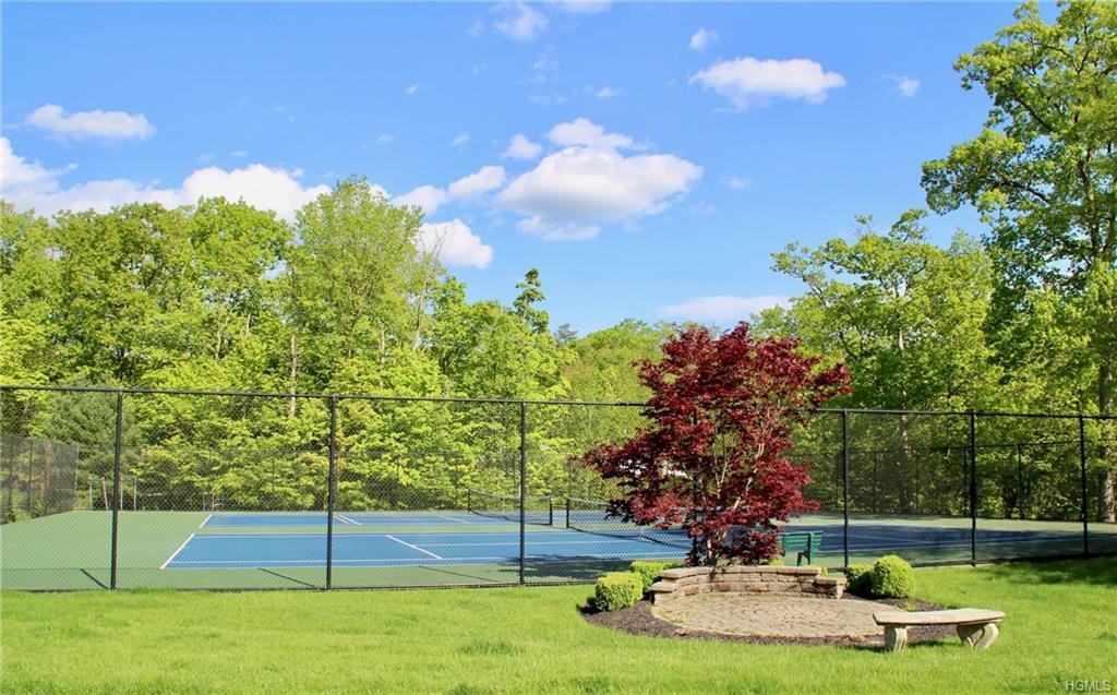 62 Woodlands Dr - Photo 3 of 28