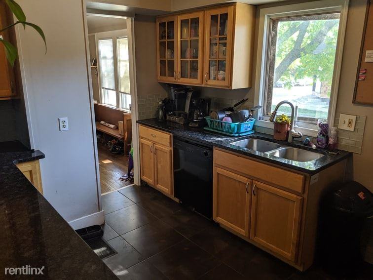 141 E Rosedale Ave - Photo 2 of 13