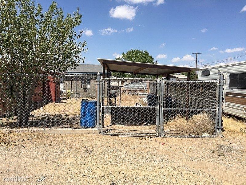 501 North Willow Street - Photo 2 of 6