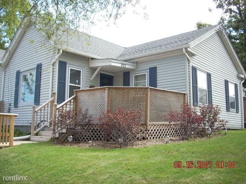 901 Vine St - Photo 2 of 10