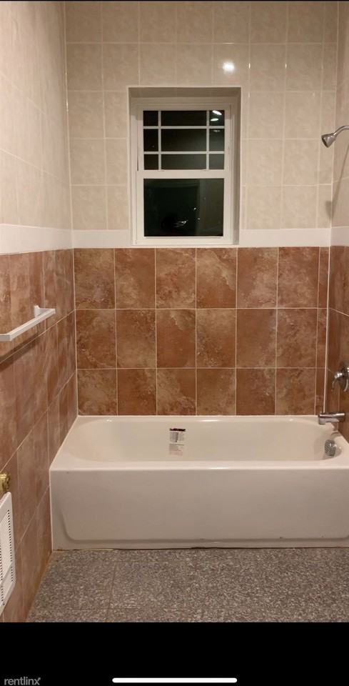377 Danforth Ave - Photo 3 of 6