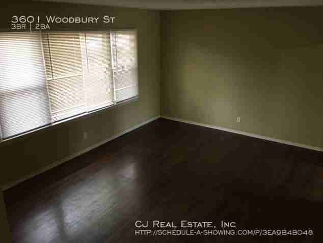 3601 Woodbury St - Photo 2 of 11