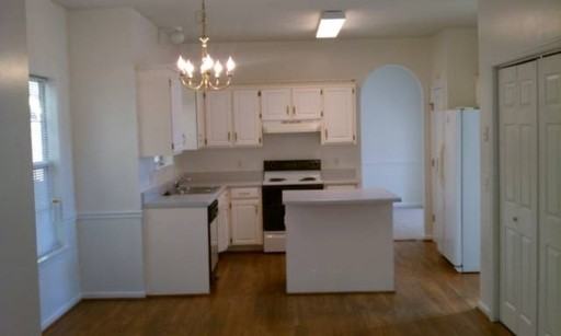 1120 Remmington Trce - Photo 3 of 6