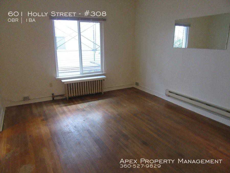 601 W Holly St - Photo 3 of 7