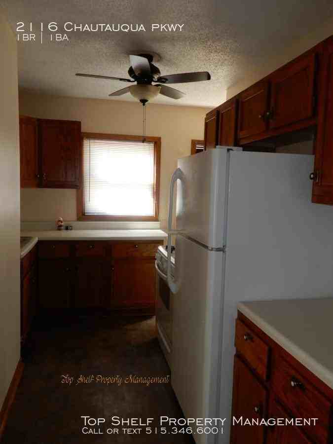 2116 Chautauqua Pkwy - Photo 3 of 8