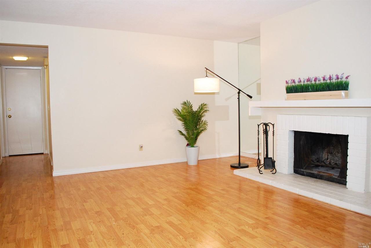 789 Stralla Ct - Photo 2 of 19