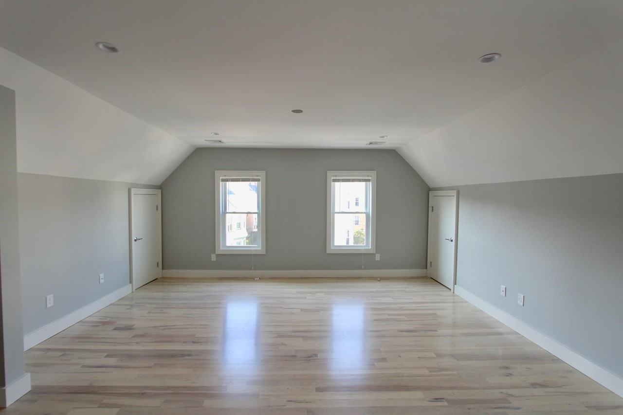 24 Tower Street - Photo 3 of 9