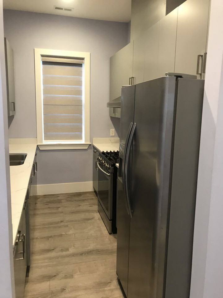 18642 39th Ave S - Photo 2 of 5