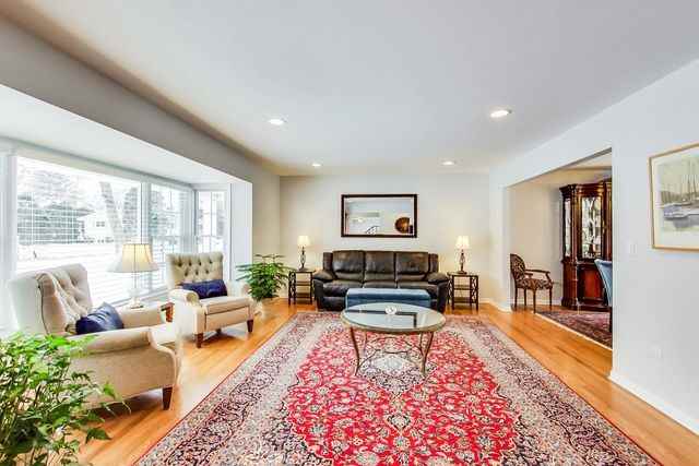 260 MacLaren Ln - Photo 3 of 38