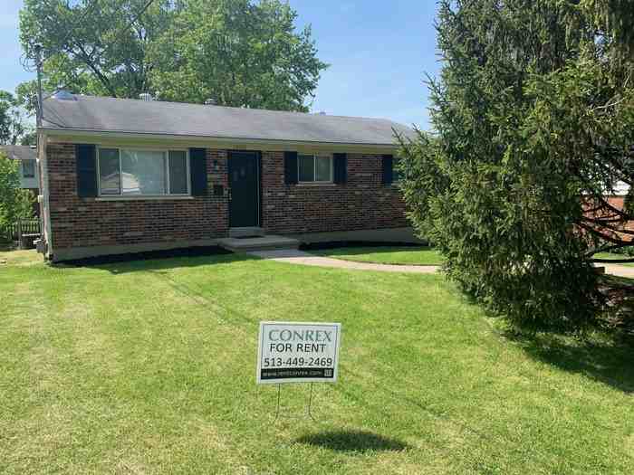 10551 Breedshill Dr - Photo 2 of 12
