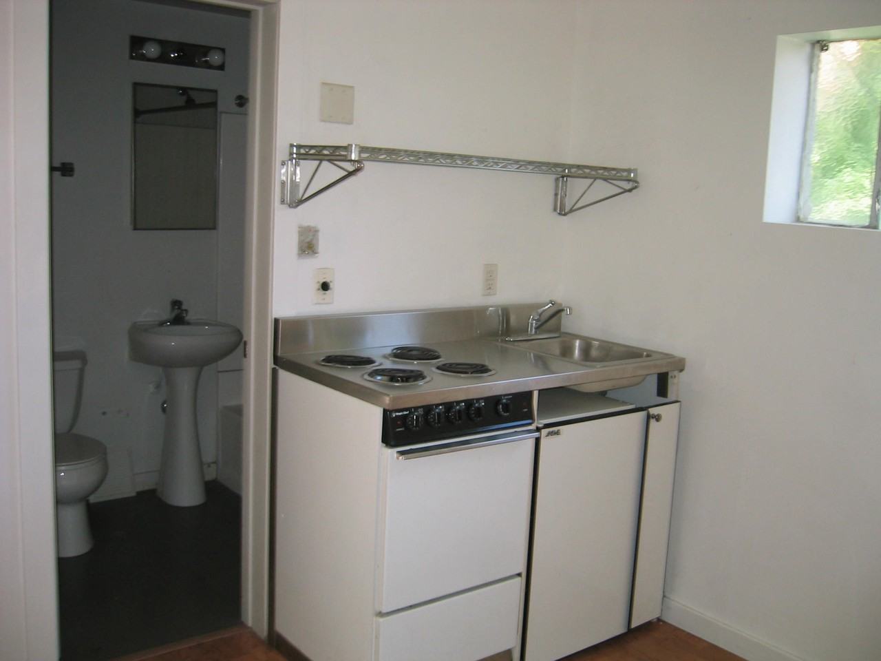 338 N 300 W - Photo 2 of 23