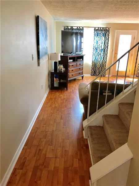 204 Carla Dr - Photo 3 of 17