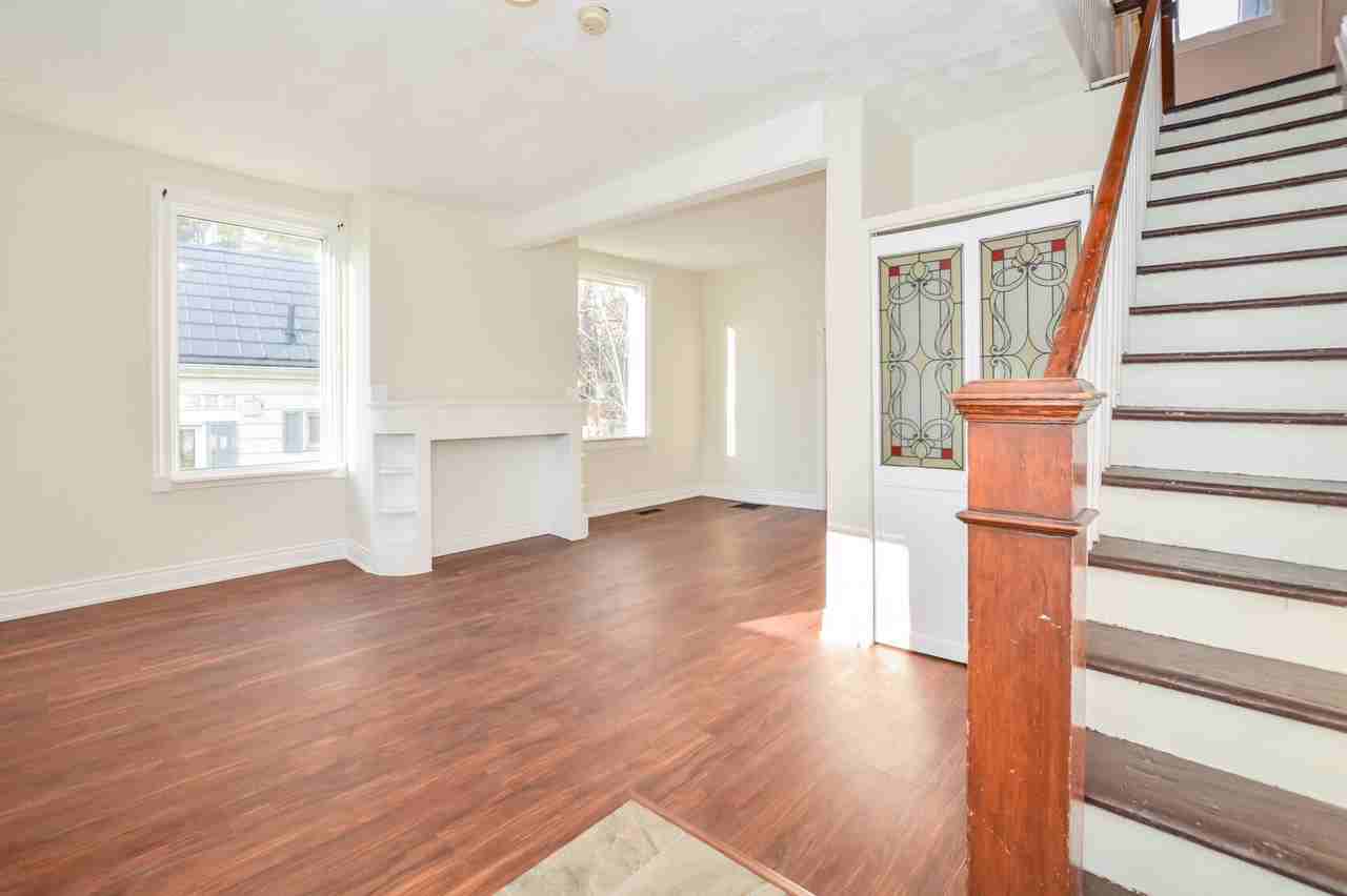 70 Glasgow St S - Photo 2 of 4