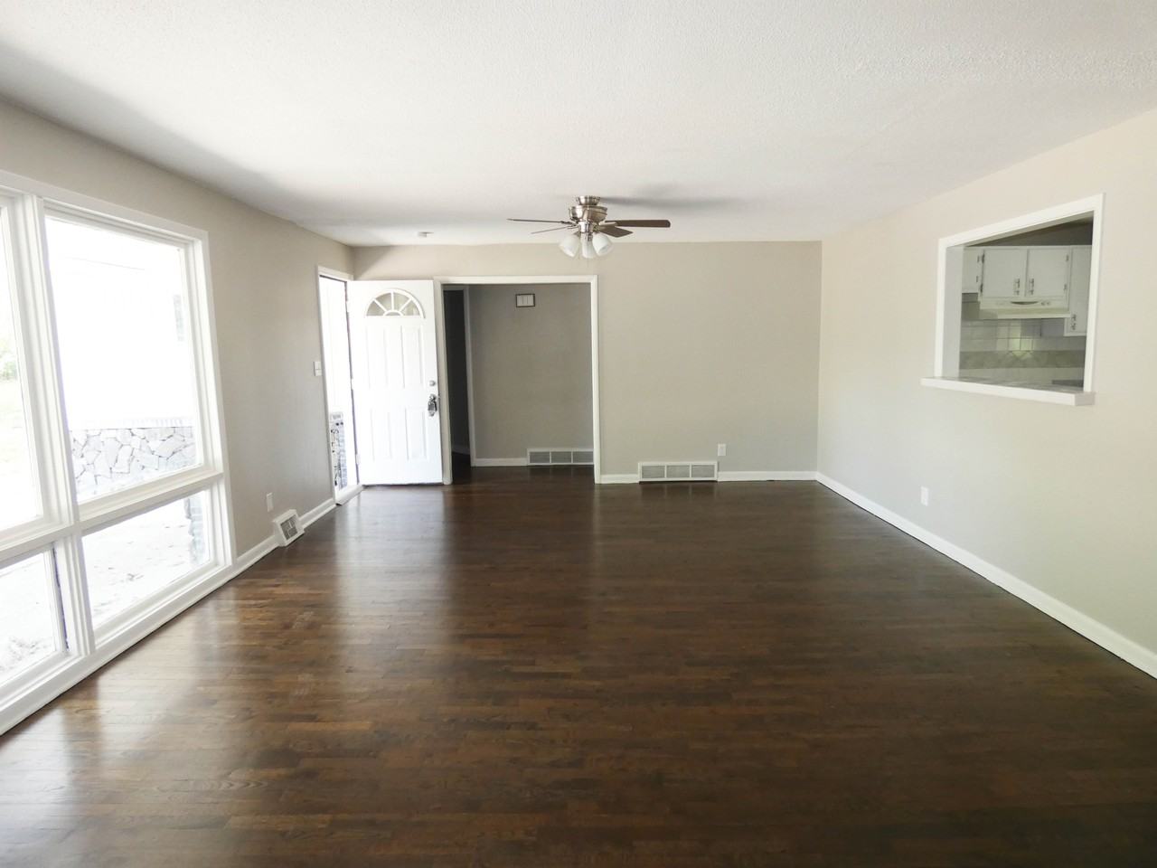 8015 East 58th Street - Photo 3 of 28