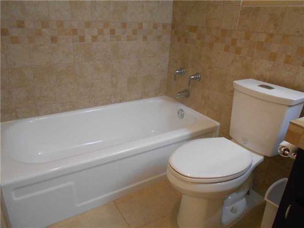 2771 Taft St - Photo 3 of 10