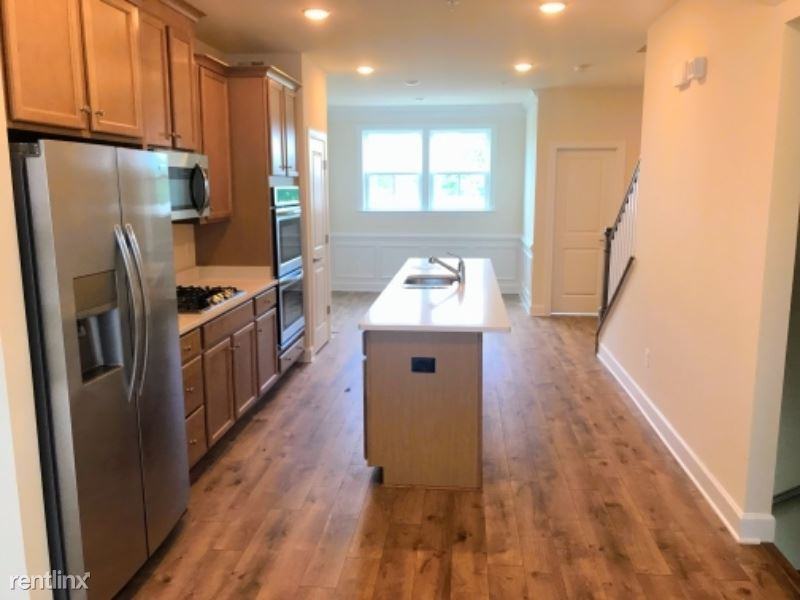 6402 47th Ave - Photo 3 of 18