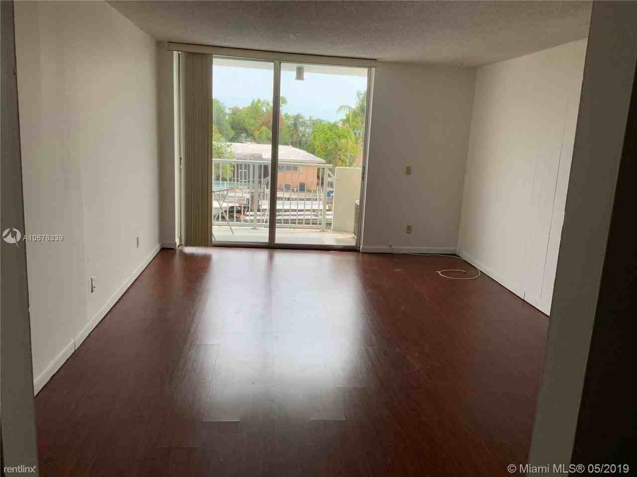 2020 NE 135th St - Photo 2 of 7