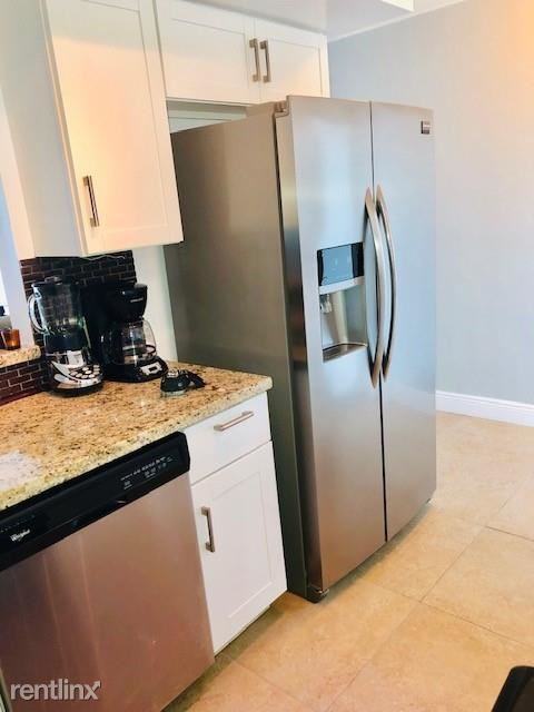 180 Isle of Venice Dr - Photo 3 of 10